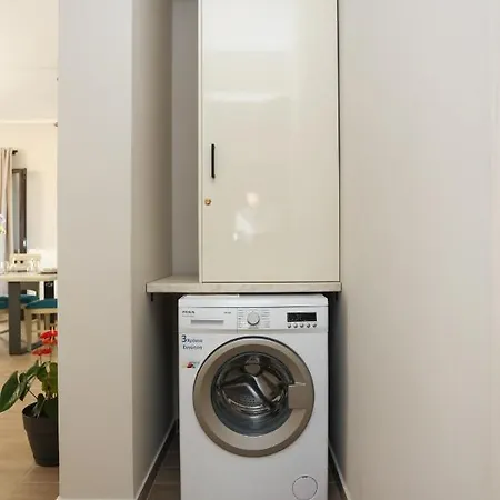 Roberta House Apartment *